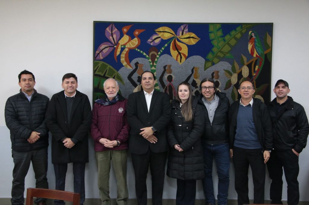 PÑS sãmbyhyhára og̃uahẽ Universidad Jesuita rógape