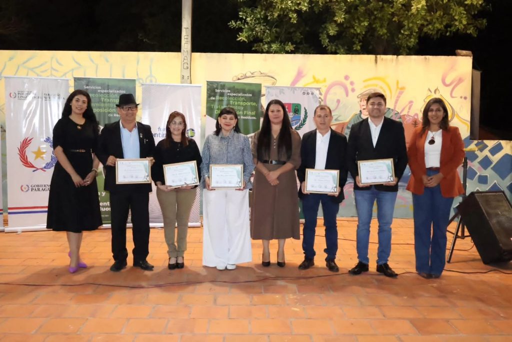 Directores de SPL, jurados en concurso de poesías en guaraní