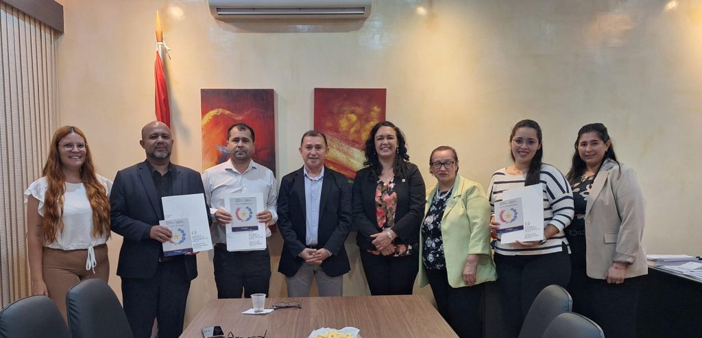 La SPL entrega la traducción al guaraní del organigrama de la ANTSV