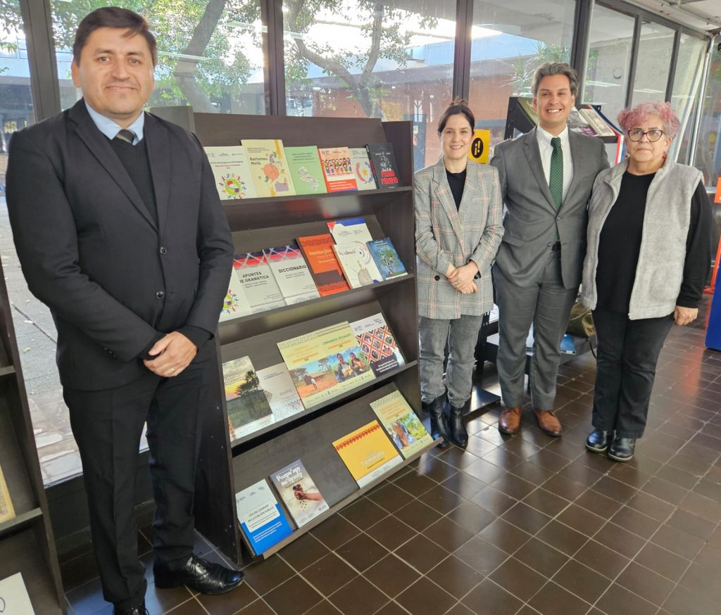 SPL dona varios libros a la Biblioteca Nacional