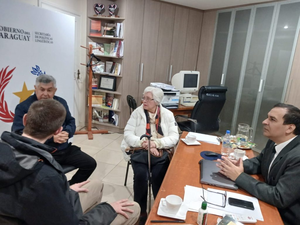 SPL recibió a investigador que analiza poesía indígena